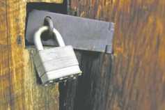 Elderly farmer scammed of €400                                          