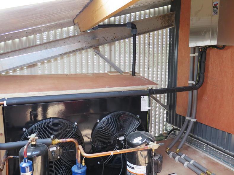 Heating water while cooling milk - 06 January 2021 Free