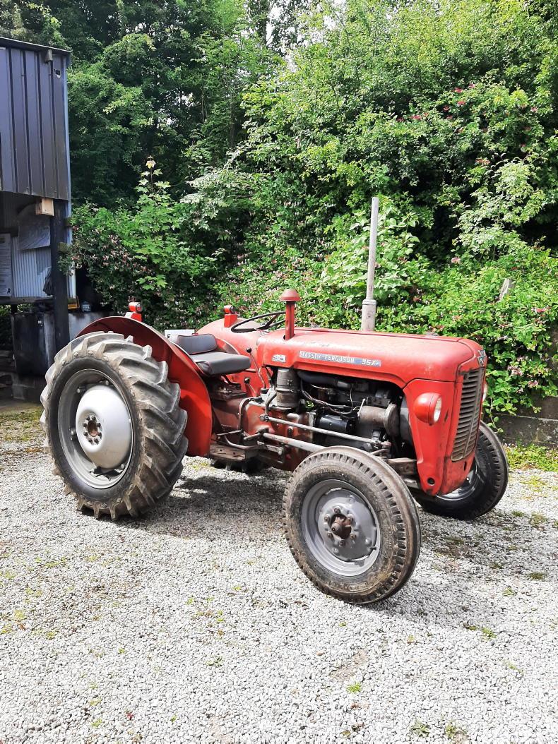 Top lot sells for €22,252 at Cheffins Harrogate farm machinery sale 25